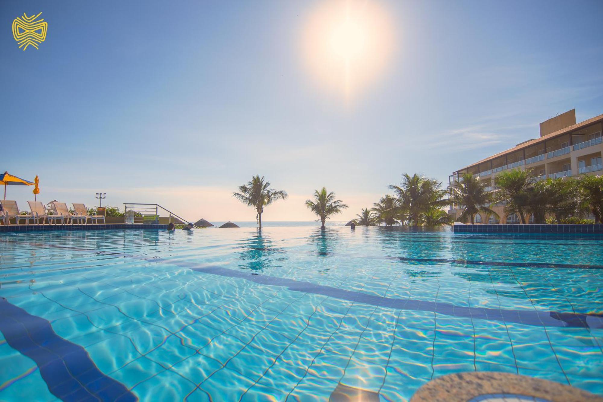 Costao Do Santinho Resort All Inclusive Флорианополис Экстерьер фото Infinity pool at the resort